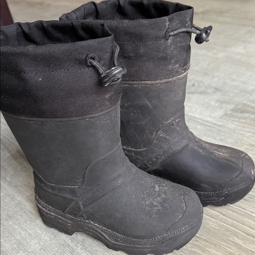 Kids Black Winter Boots